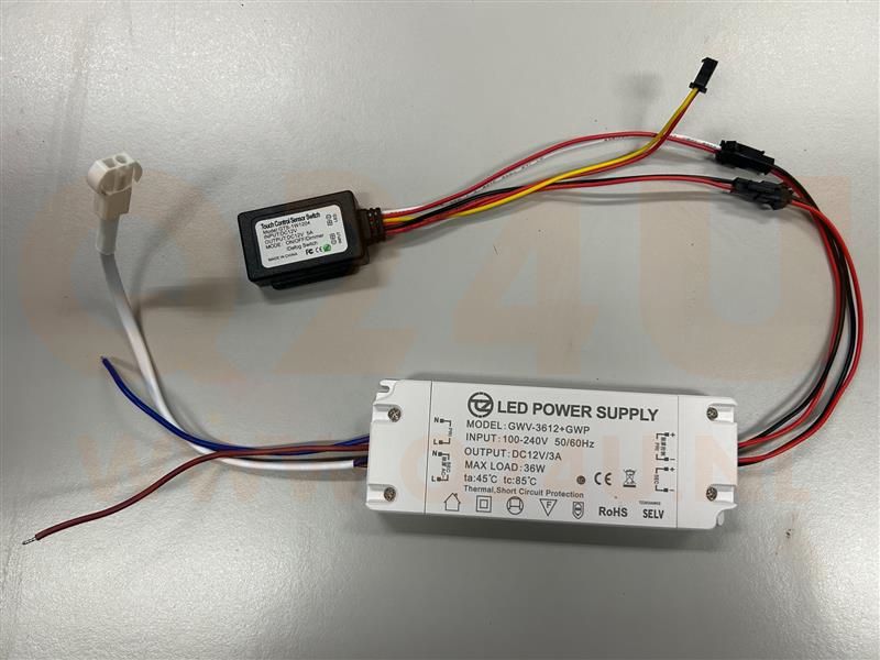 Driver LED 12V 3A 36W avec interrupteur tactile et sortie 230V pour chauffage de miroir – Modèle GWV-3612+GWP