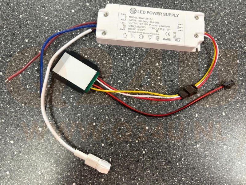 Driver LED 12V 2A 24W avec variateur tactile et sortie 230V pour chauffage de miroir – Modèle GWV-2412-L